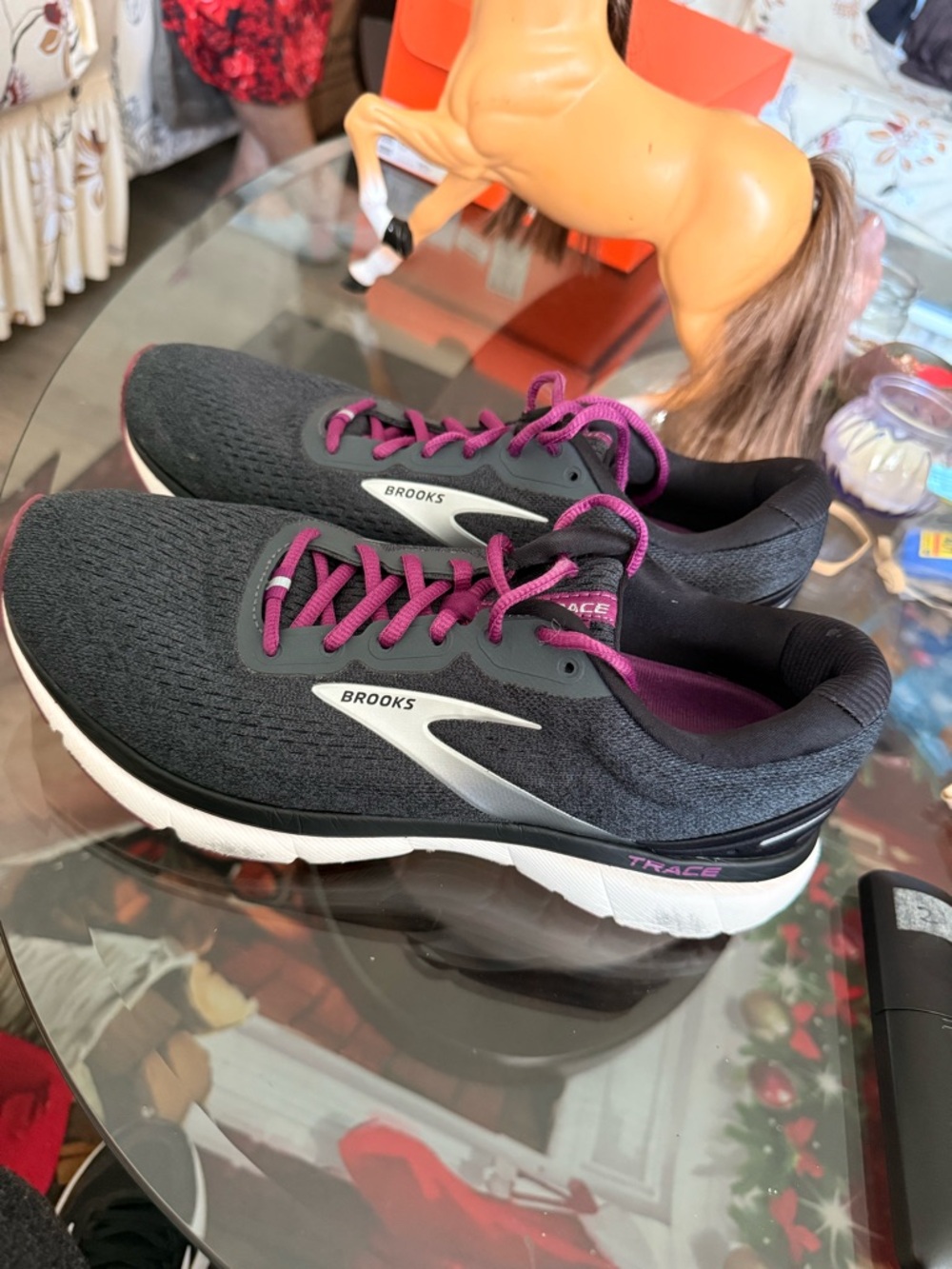 Brooks Women's Black and Pink/ Magenta Running Shoes - Picture 2 of 16